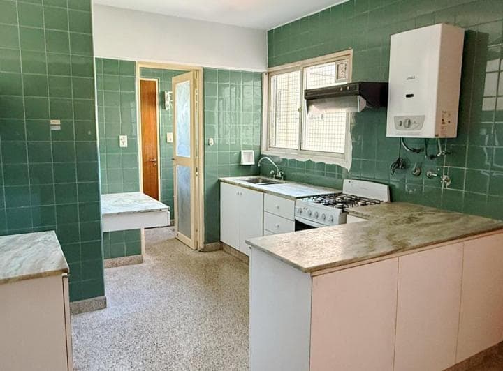 Córdoba 1800 - Amplio Departamento 2 Dorm. Dependencia. con Cochera - 4