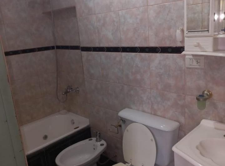 Casa Venta en Los Antiguos 3 Dorm. 2 Baños con Patio Cochera - 4