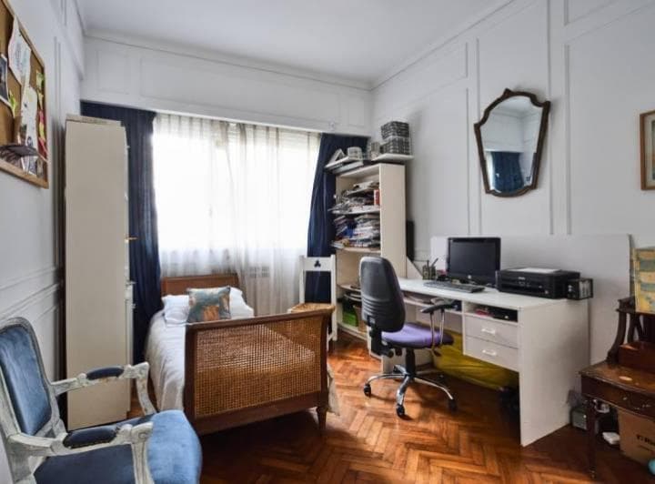 Departamento Venta 5 Ambientes Recoleta Al Frente con Balcón Cochera y Baulera - 4