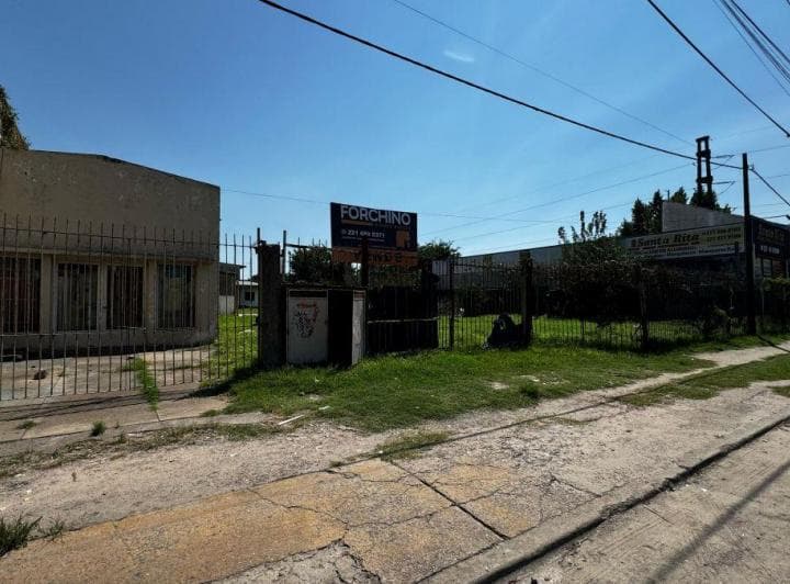 Faracción de 1800 m² en Venta, Sobre Av 44, Proximo a Rura 36, Lisandro Olmos. - 3