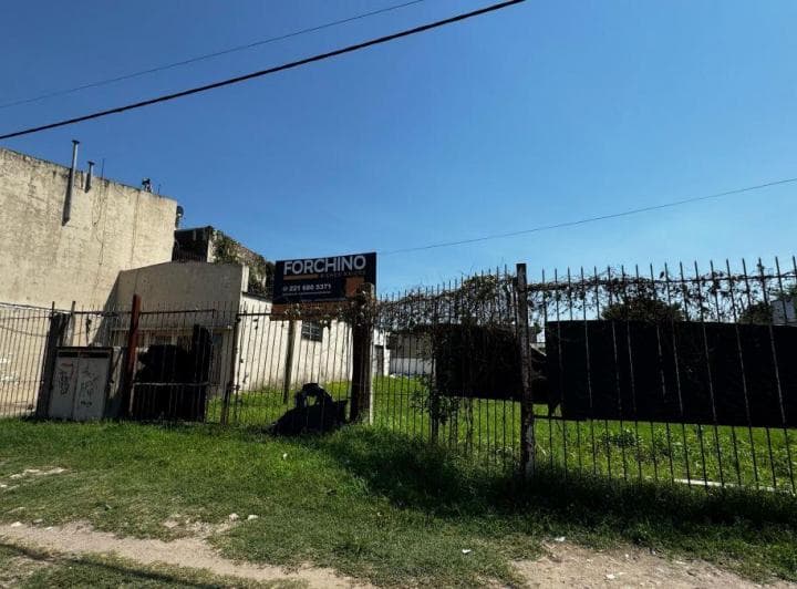 Faracción de 1800 m² en Venta, Sobre Av 44, Proximo a Rura 36, Lisandro Olmos. - 4