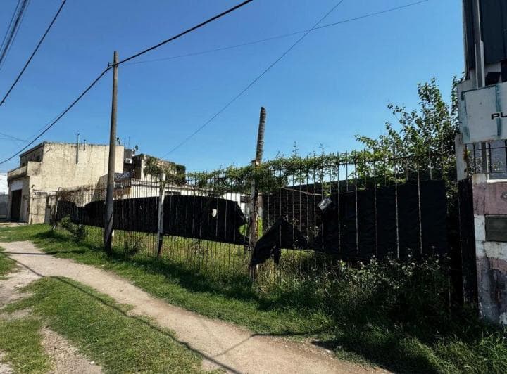 Faracción de 1800 m² en Venta, Sobre Av 44, Proximo a Rura 36, Lisandro Olmos. - 5