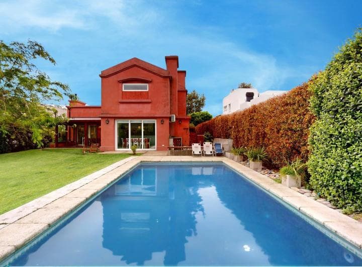 Vendido - Venta Casa en Barrio Privado Arenas del Sur de 5 Ambientes con Parque y Piscina. - 3