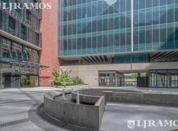 Oficina en Distrito Quartier - 4