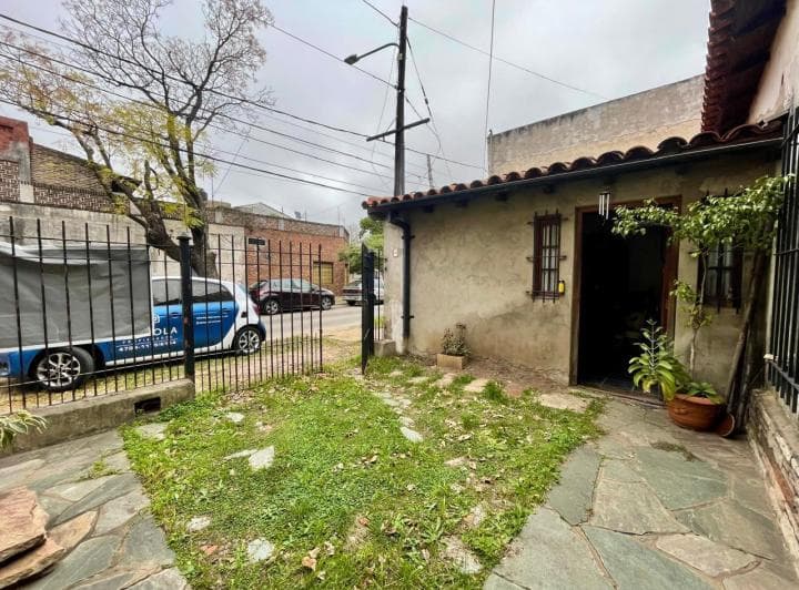 Gran Oportunidad! Casa en Lote Propio de 3 Ambientes - 5