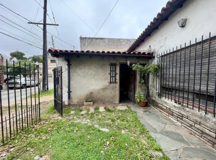 Gran Oportunidad! Casa en Lote Propio de 3 Ambientes - 3