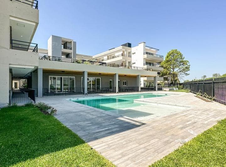Excelente Departamento en Venta - 3