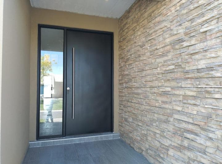 Venta Casa de 5 Ambientes a Estrenar en Barrio San Pablo, Derqui, Pilar - 2