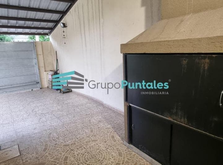 Casa en Venta con 3 Dorm. en Turdera Apta Crédito Muy Buen Estado - 4