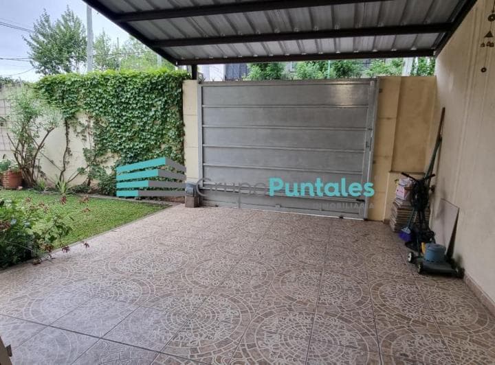 Casa en Venta con 3 Dorm. en Turdera Apta Crédito Muy Buen Estado - 5