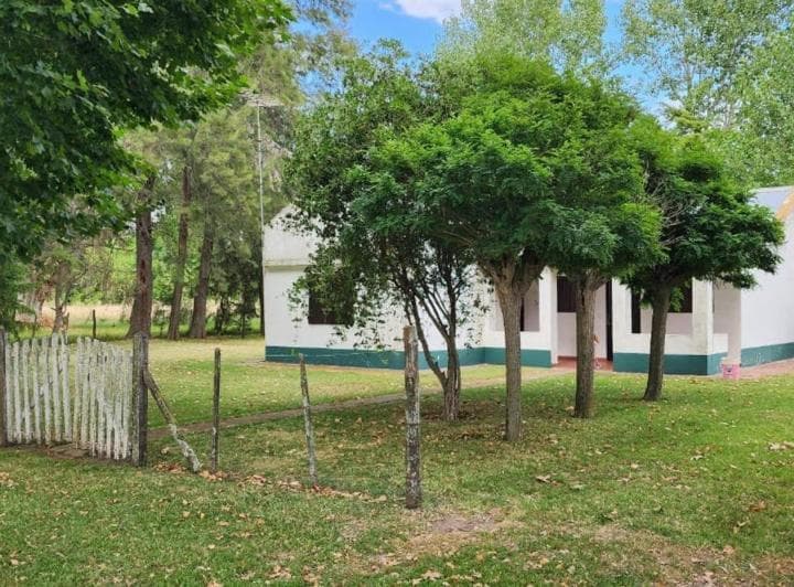 Campo Sobre Ruta 41, con Chalet de Dos Dorm. - 4