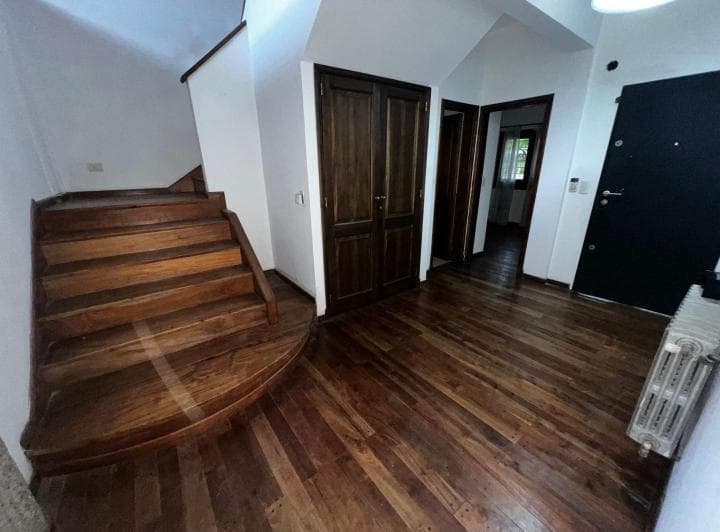 Venta Excelente Chalet con Piscina y Quincho - 4