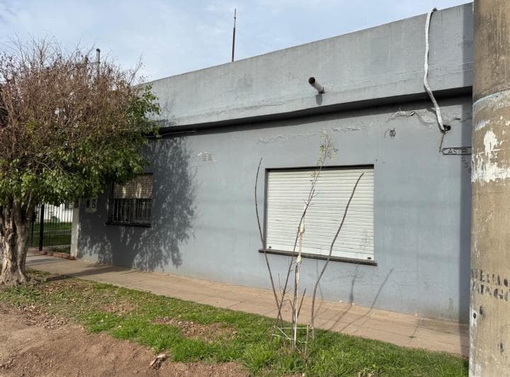 Dos Casas y Local Comercial - 4