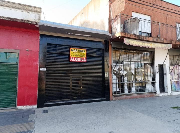 Alquiler de Local en Merlo Norte - Sobre Av H. Yrigoyen a 4 Cuadras de La Estacion - 2