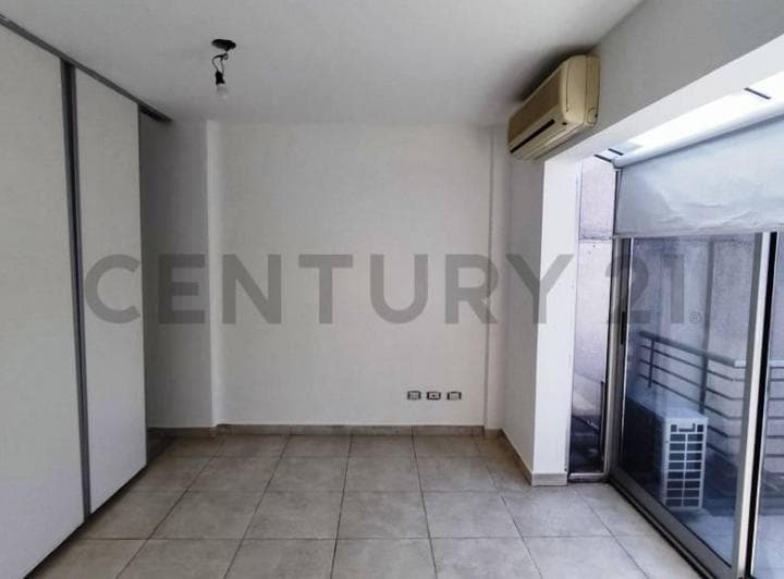Venta Departamento 2 Ambientes con Terraza y Balcon Al Frente - Moron Centro - 5