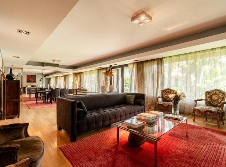 Impactante Casa en Venta en Martínez con Cinco Dorm., Jardin y Piscina. - 4