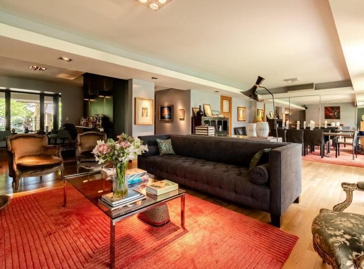 Impactante Casa en Venta en Martínez con Cinco Dorm., Jardin y Piscina. - 3