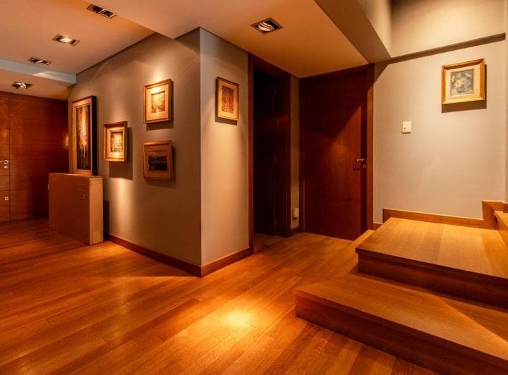 Impactante Casa en Venta en Martínez con Cinco Dorm., Jardin y Piscina. - 2