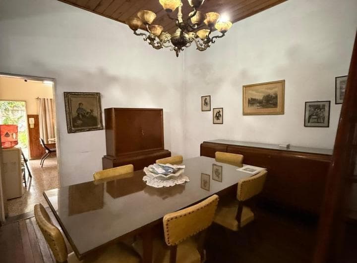 En Venta | Propiedad en Pleno Centro de Moreno (Lado Sur) de 240 m² - Se Vende La Propiedad de Al Lad - 4