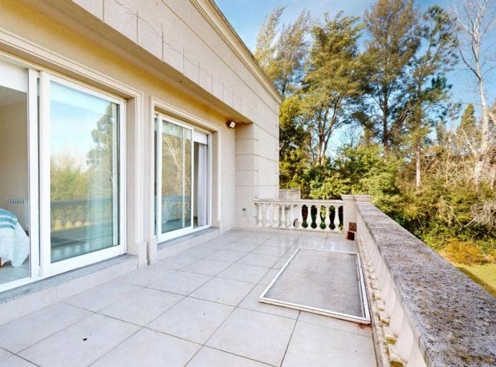 Exclusiva Casa Estilo Francés en Campos de Roca I - 5