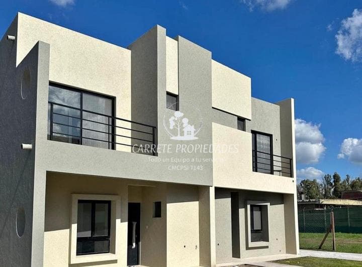 Oportunidad! Moderna Casa Tipo Dúplex en Venta de 5 Ambientes. Springpark. Pilar. - 2
