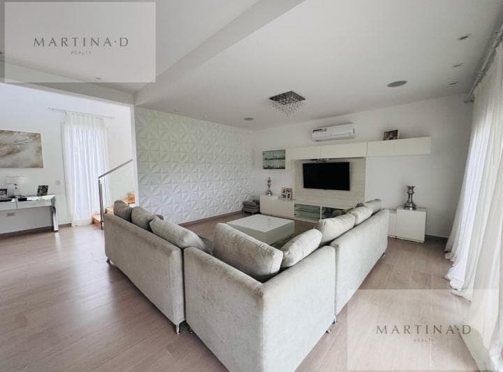 Casa en Venta - 4 Dorm. - Jardin - Pileta - Barrio Haras Santa Maria - Escobar - 5