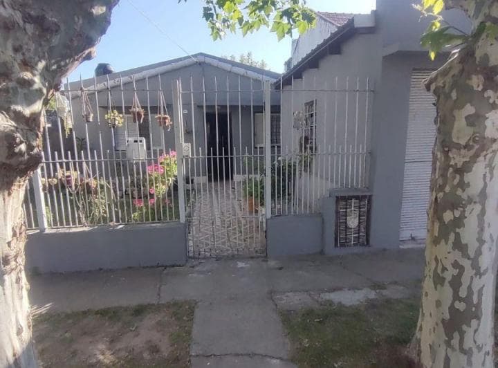 Casa de 1 Dormitorio con Gran Terreno - 4