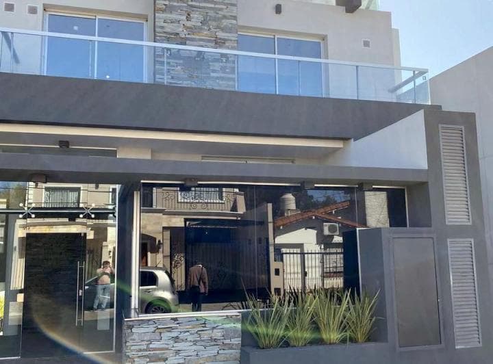 Departamento a Estrenar en Venta a 50 m de Av H. Yrigoyen - 2