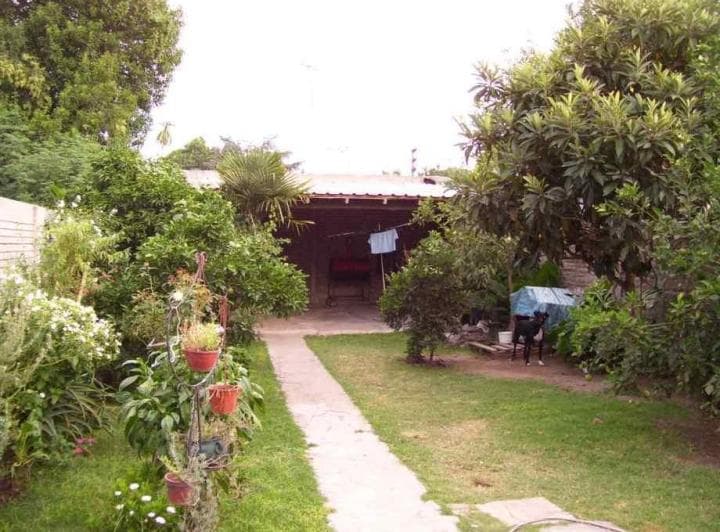 Casa en Venta a 400 m. de Av Espora y de Berlín - 2
