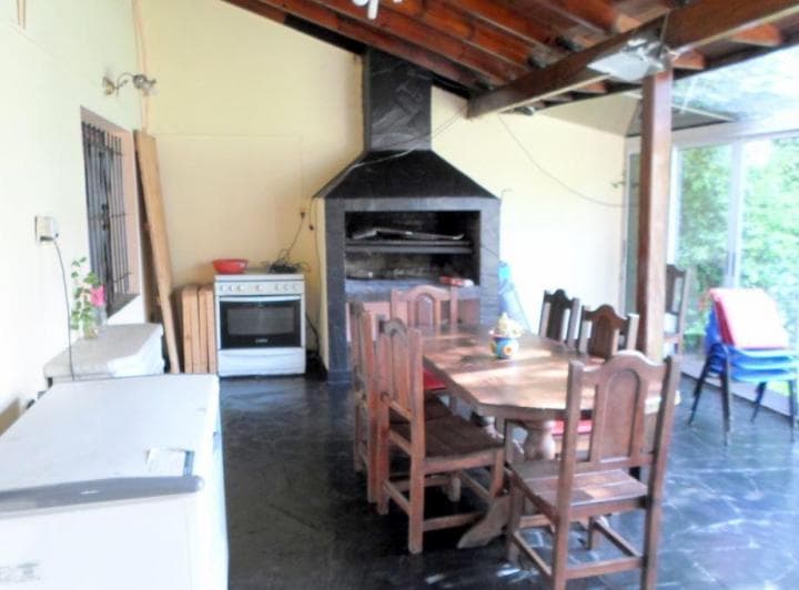 Casa en Rafael Calzada - 4