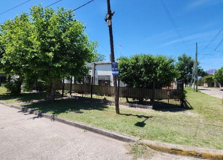 Casa en Venta Ubicada a 700 m de La Av Espora y a 10 Cdras de La Estación - 2