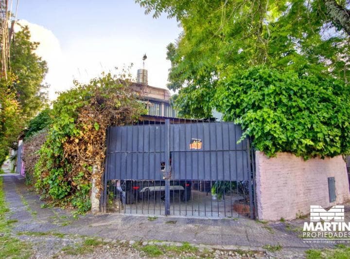 Casa en Venta de 3 Ambientes en Martinez a Reciclar - 2