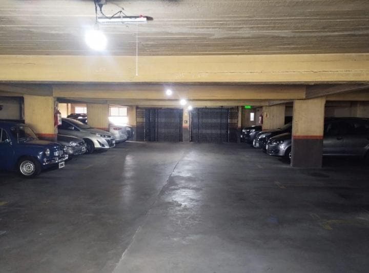 Cochera. | Av Juan Bautista Alberdi Al 2300 - 3