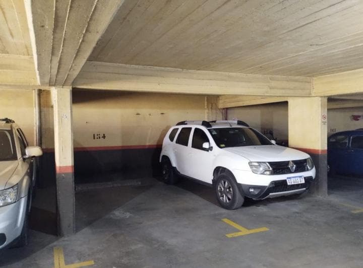 Cochera. | Av Juan Bautista Alberdi Al 2300 - 5