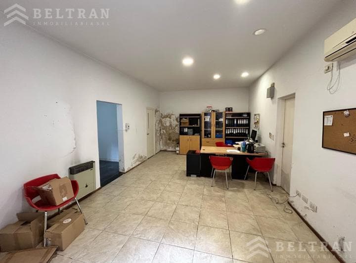 Casa Interna de 2 Dorm. con Local a La Calle - 3