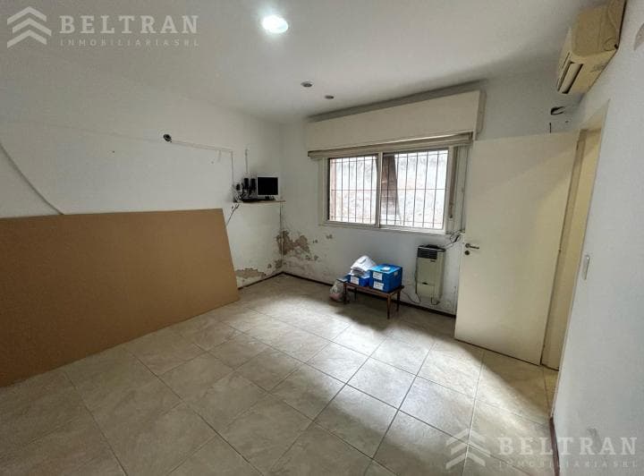 Casa Interna de 2 Dorm. con Local a La Calle - 5