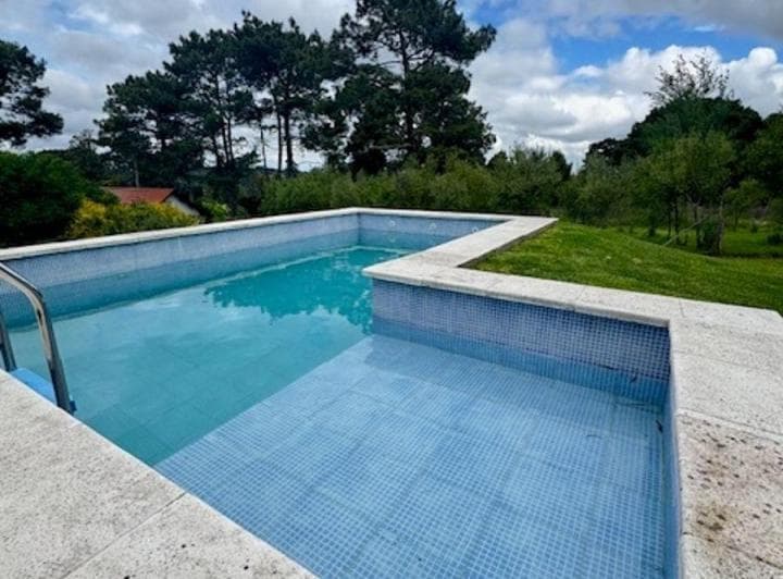Excelente Casa C/ Gas Natural y Piscina en Sierra de Los Padres - 2