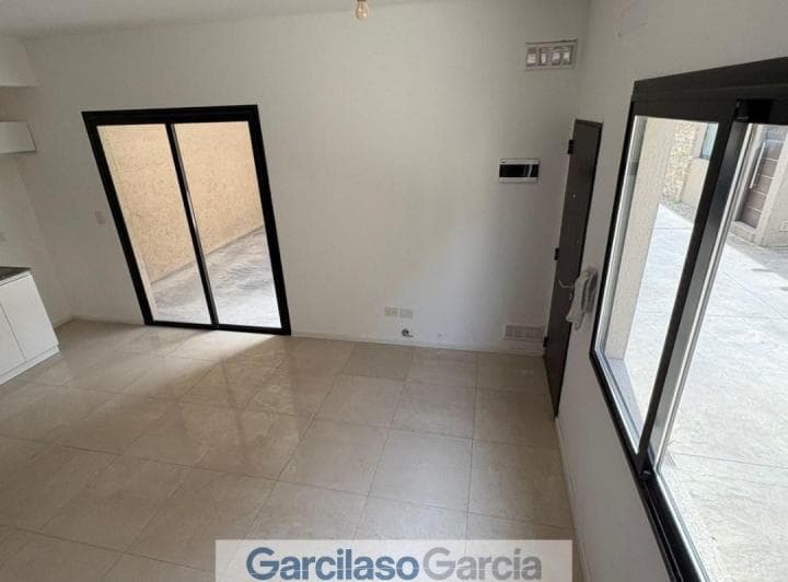 Departamento Dúplex en Venta en Luján, G. B. a. Zona Oeste, Argentina - 4