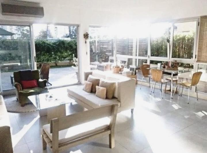 Amplio Dos Ambientes con Jardin - 4