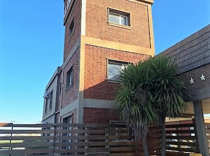 Casa a Estrenar en Lote de Mil m Cuadrados. N°132 - 3