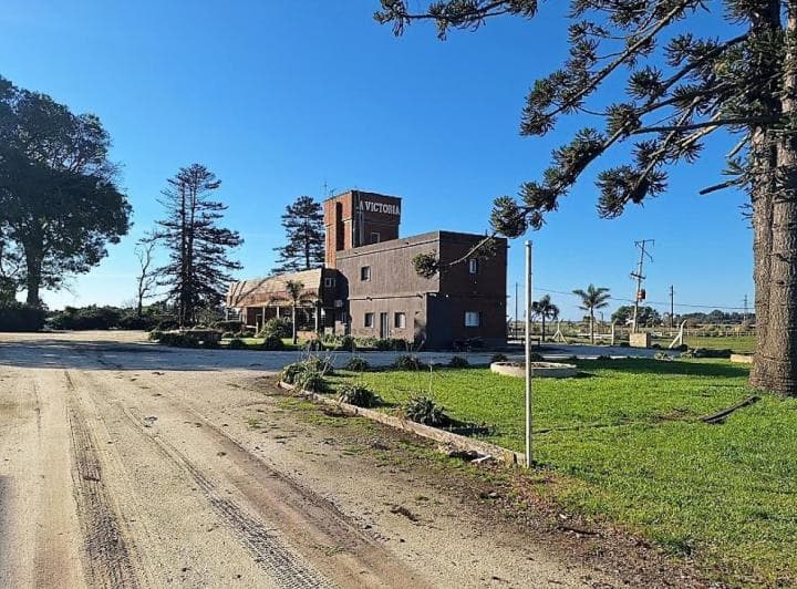 Casa a Estrenar en Lote de Mil m Cuadrados. N°132 - 2