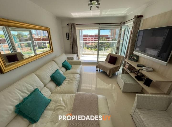 Apartamento en Alquiler Miami Boulevard, 2 Dorm. - 4