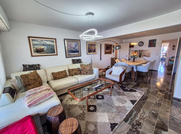 Venta Apartamento 3 Dorm. Frente a La Playa Brava Punta del Este - 2