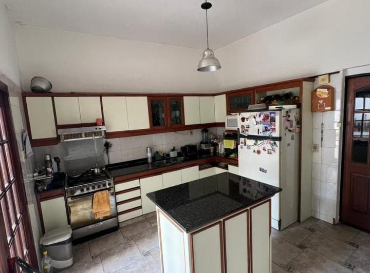 PH 4 Ambientes con Cochera y Patio en Venta en Wilde - 2