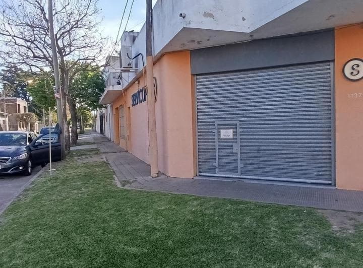 Local + Departamente en Planta Alta - 3