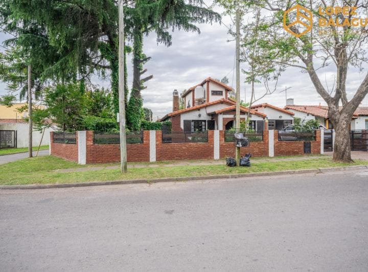 Casa 4 Ambientes con Piscina en Ciudad Evita Apto Crédito - 3