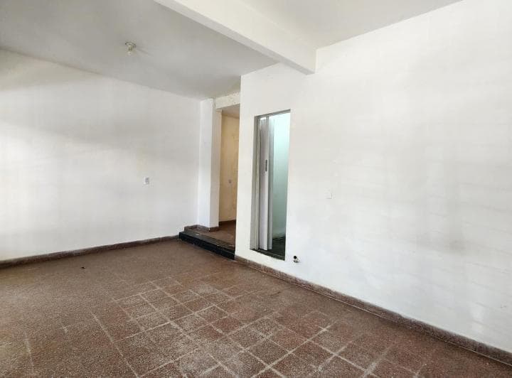 Local Comercial a La Calle Doble Vidriera en Venta San Cristobal - 3
