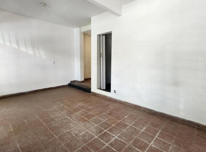 Local Comercial a La Calle Doble Vidriera en Venta San Cristobal - 4