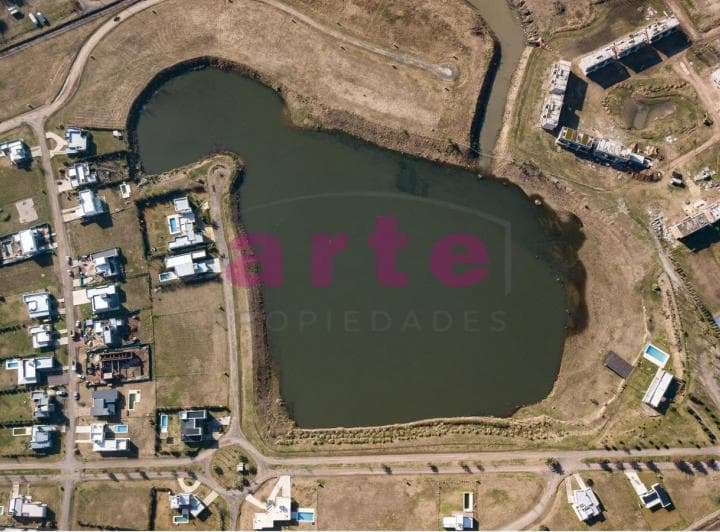 Terreno Central en Venta en Barrio Cerrado Los Juncos L22 - 2