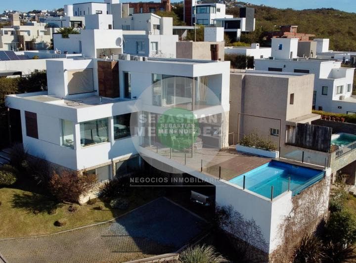Alto Warcalde - 4 Dorm (2 en Suite) - Escritura Rec. Menor Casa en Venta - 2
